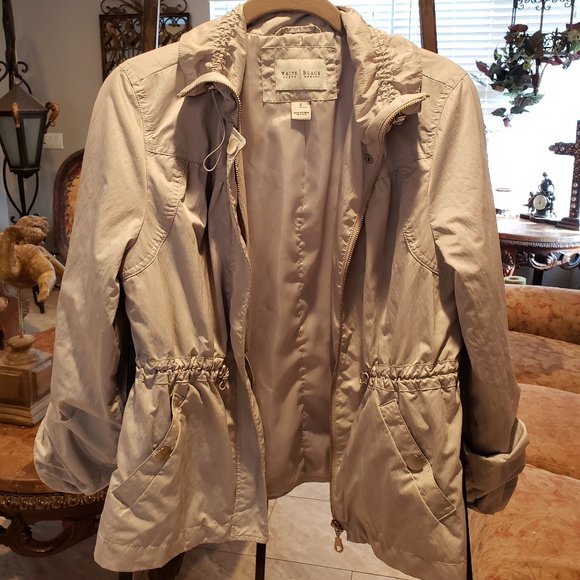 White Black House Market Jackets & Blazers - White House Black Market light gray jacket.  Small